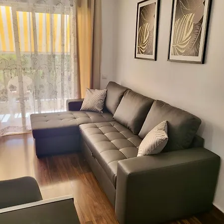 公寓 Excellent El Dorado 阿罗纳