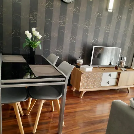 Excellent El Dorado Apartment